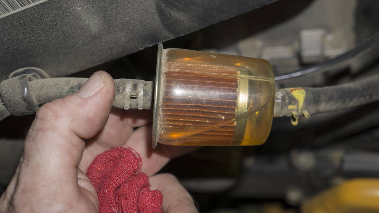 Filtro de combustível entupido pode dobrar consumo e danificar o motor