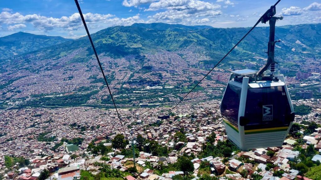 A cidade da eterna primavera é o destino ideal para gastar pouco