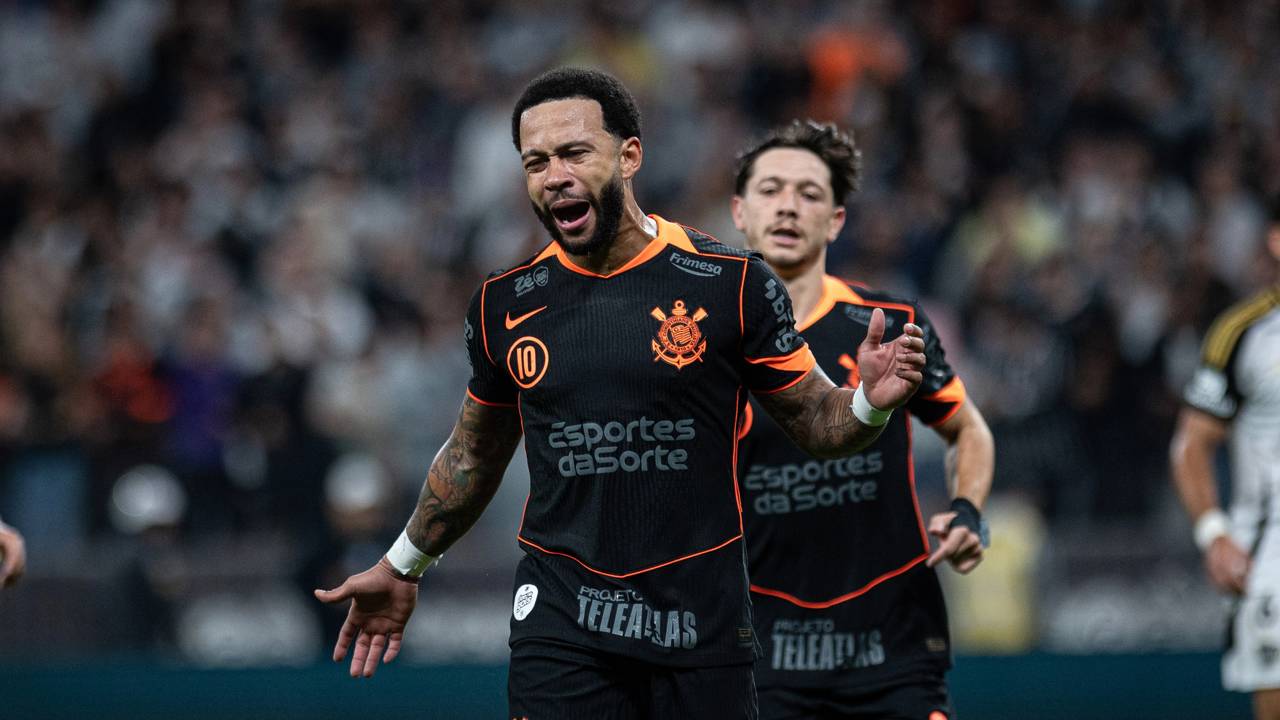 Diretoria do Corinthians teria pedido para Memphis deixar hotel luxuoso em São Paulo