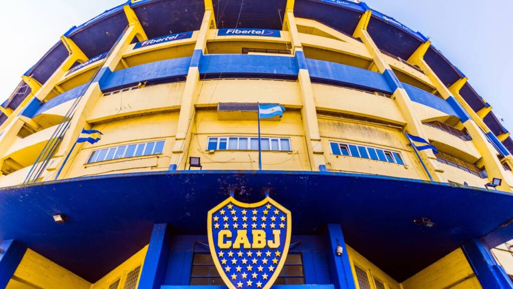 Técnico do Boca Juniors enfrenta problema de saúde e clube passa por momento delicado