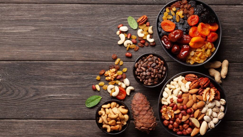 Lanches saudáveis para comer no trabalho e manter a energia o dia todo
