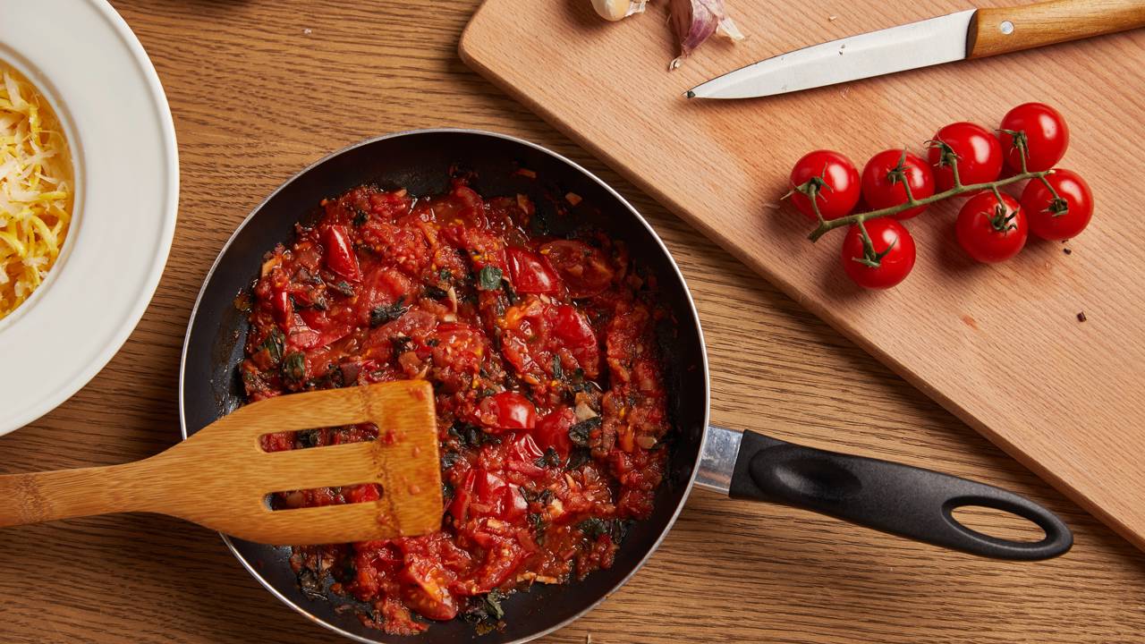 O molho de macarronada que vai fazer todo mundo repetir o prato