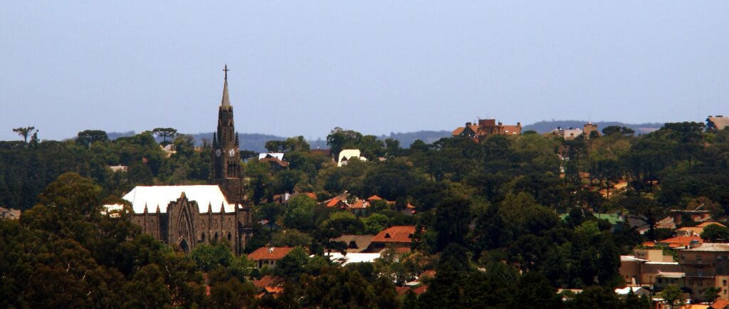 As cidades serranas mais charmosas para viajar a dois no inverno