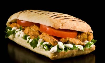 O sanduíche natural de frango que fica pronto em minutos e é delicioso