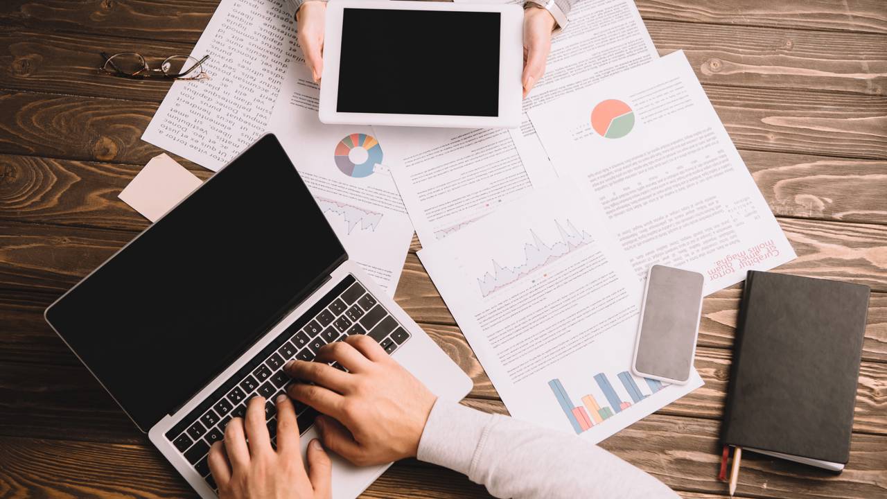 Quem realmente ganha quando uma startup de IA é comprada?