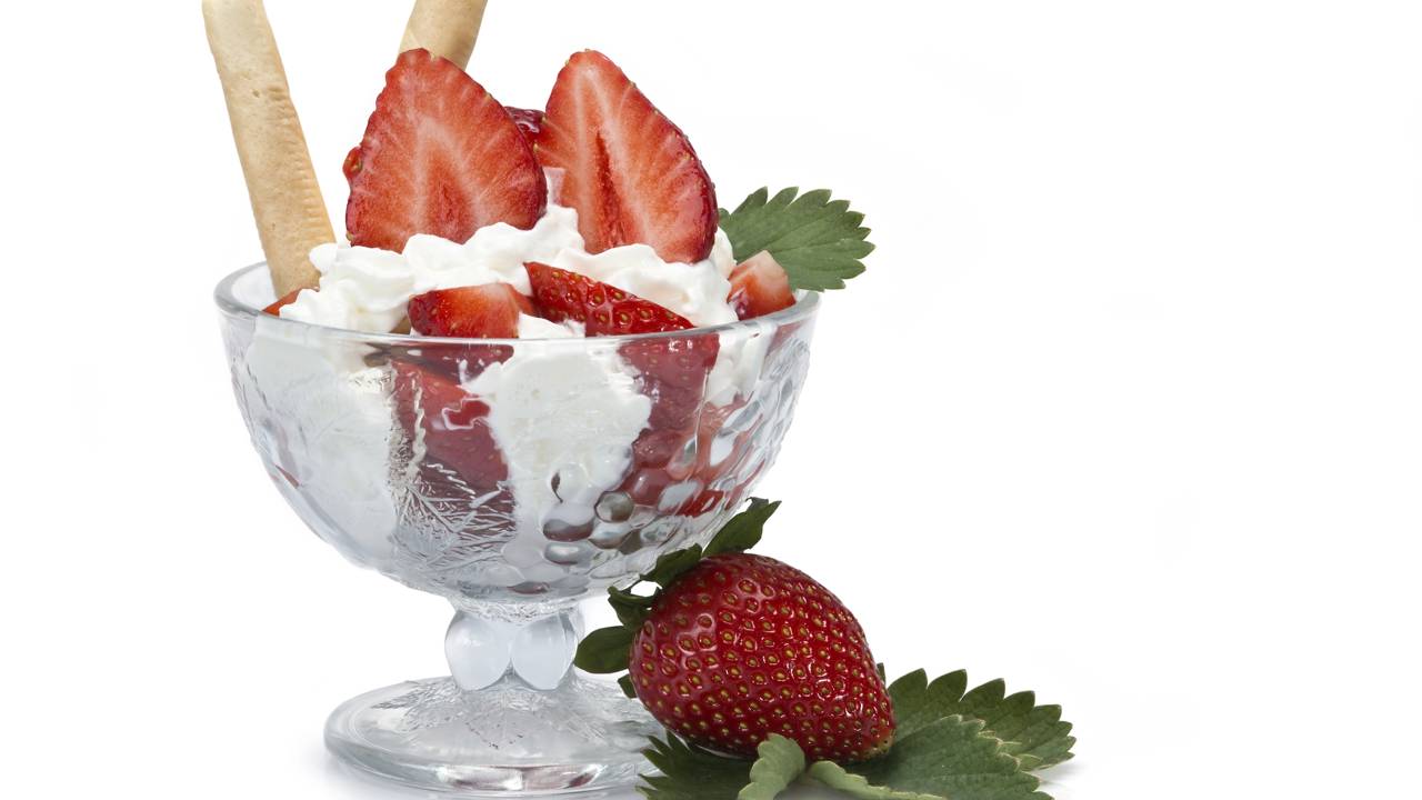 Cinco receitas de sobremesas geladas que não precisam de fogão