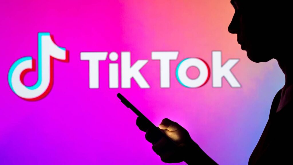 O segredo que está fazendo vídeos do TikTok dispararem em visualizações neste ano
