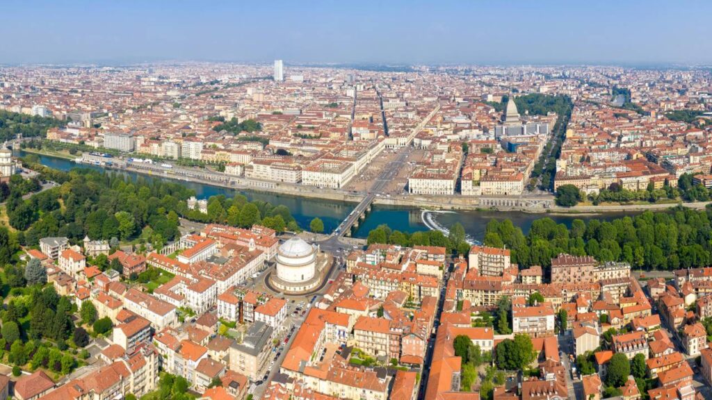 Entre palácios, sabores e design, a cidade revela o melhor da Itália