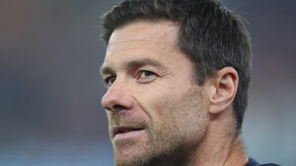 Fede Valverde rebate críticas e revela relação com Xabi Alonso