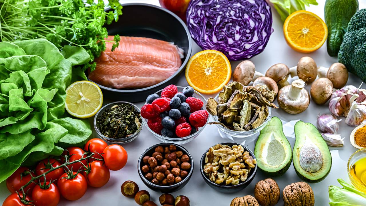 Os alimentos anti-inflamatórios naturais que ajudam o corpo a se recuperar