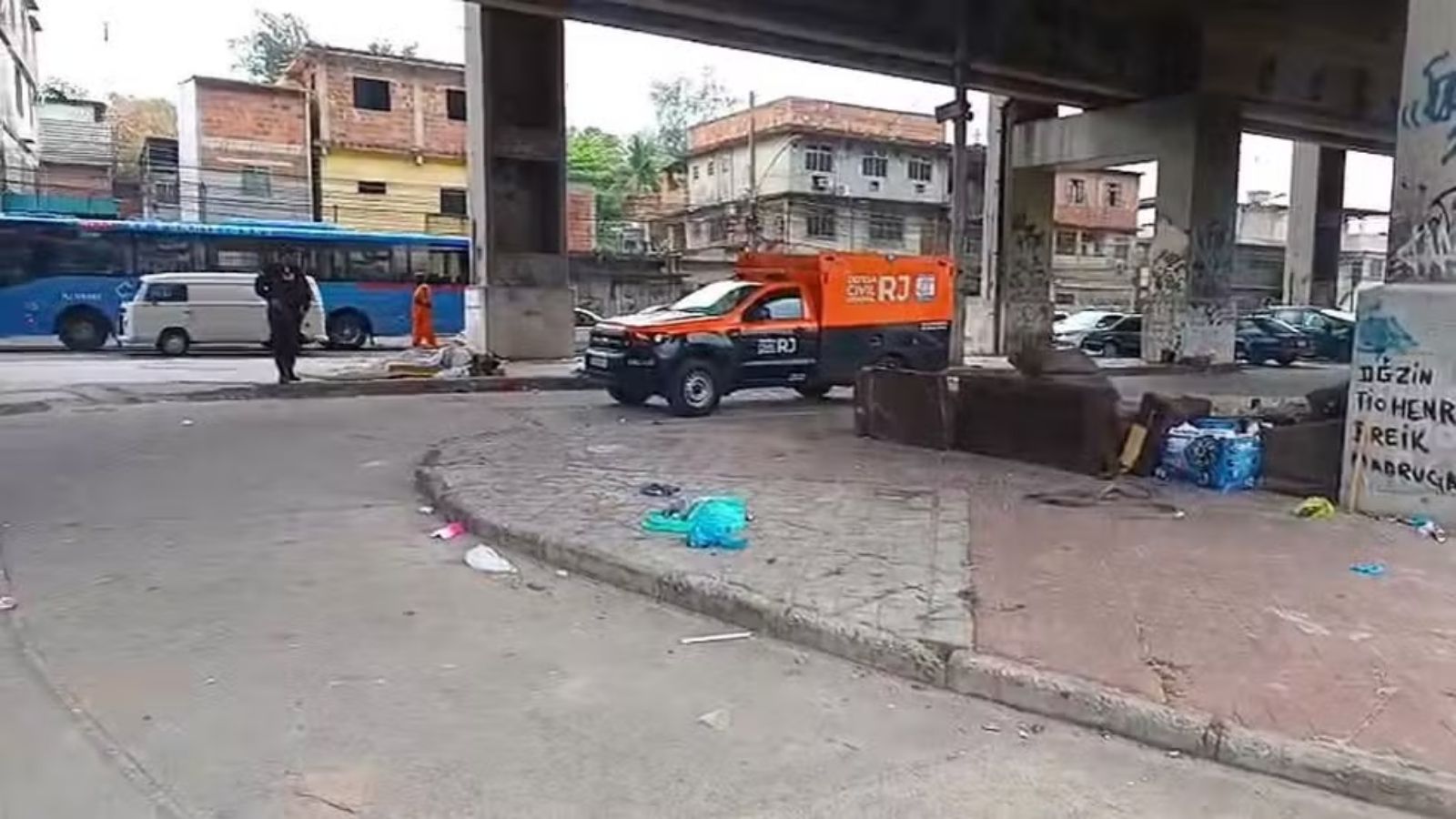 Dois homens em situação de rua são mortos em ataque com fuzil na Zona Norte