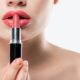 Dicas simples para o batom durar o dia inteiro sem borrar ou perder a cor