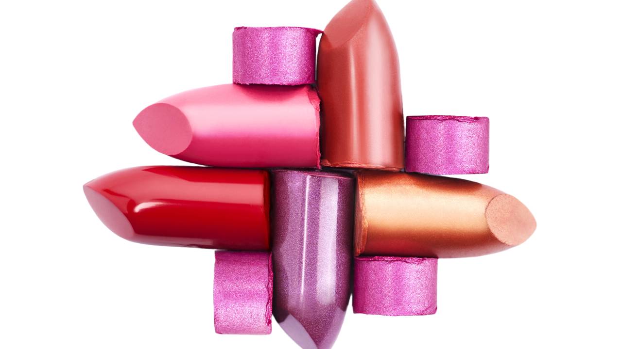 Batom queridinho das mulheres está de volta com um tom cheio de estilo