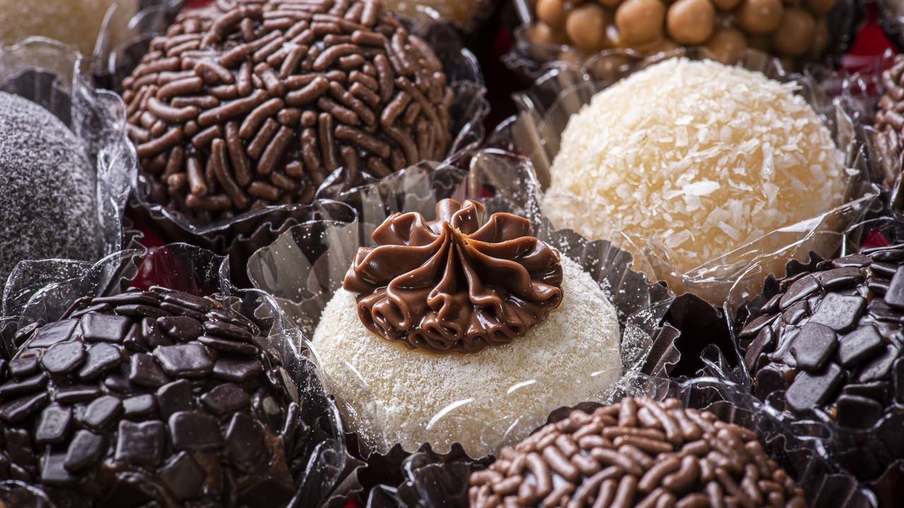 O brigadeiro gourmet que parece ter saído de uma confeitaria de luxo