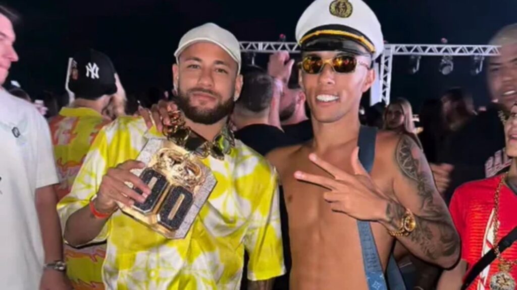 Influencer Buzeira, preso pela PF, já presenteou Neymar com colar de R$ 2 milhões
