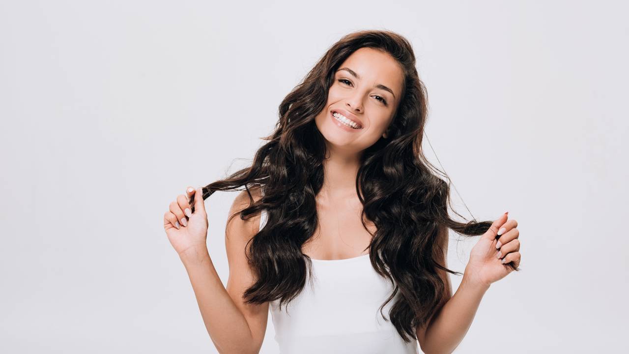 Como deixar o cabelo bonito e bem tratado sem precisar de salão