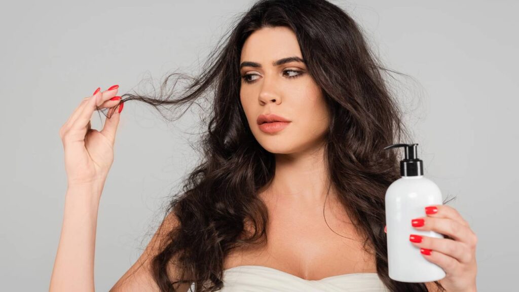 Se você busca um método eficaz para revitalizar seus cabelos, um tratamento que recupera fios danificados em apenas uma aplicação pode ser a solução