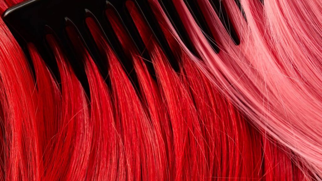Cores de cabelo que vão bombar até o fim de outubro para mulheres 50+