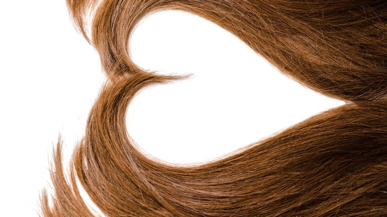 Cores de cabelo que vão bombar até o fim de outubro para mulheres 50+
