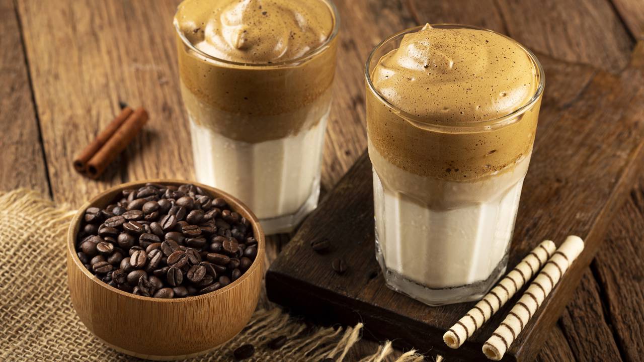 O café gelado cremoso que parece do Starbucks e é fácil de fazer