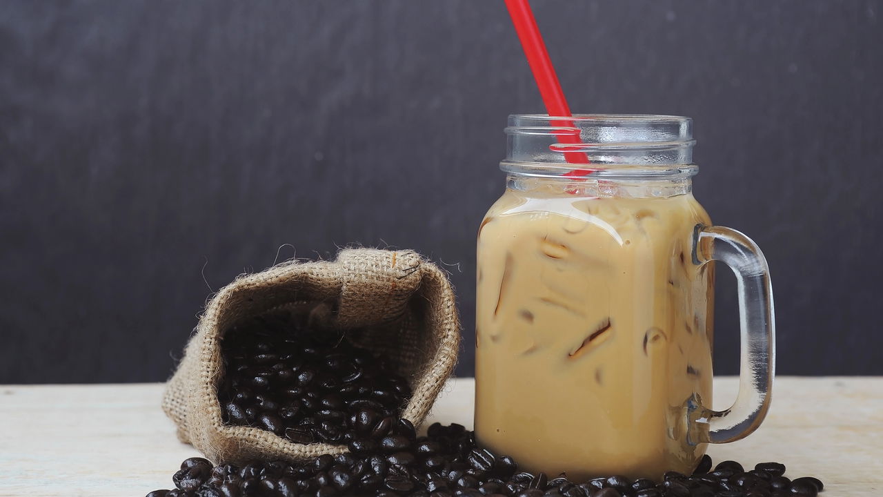 Como preparar café gelado igual de cafeteria em casa