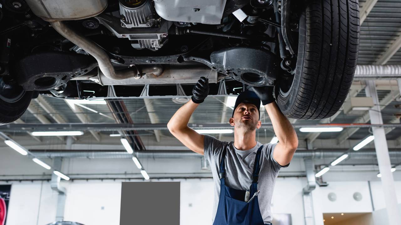 Como identificar problemas no carro e garantir mais segurança
