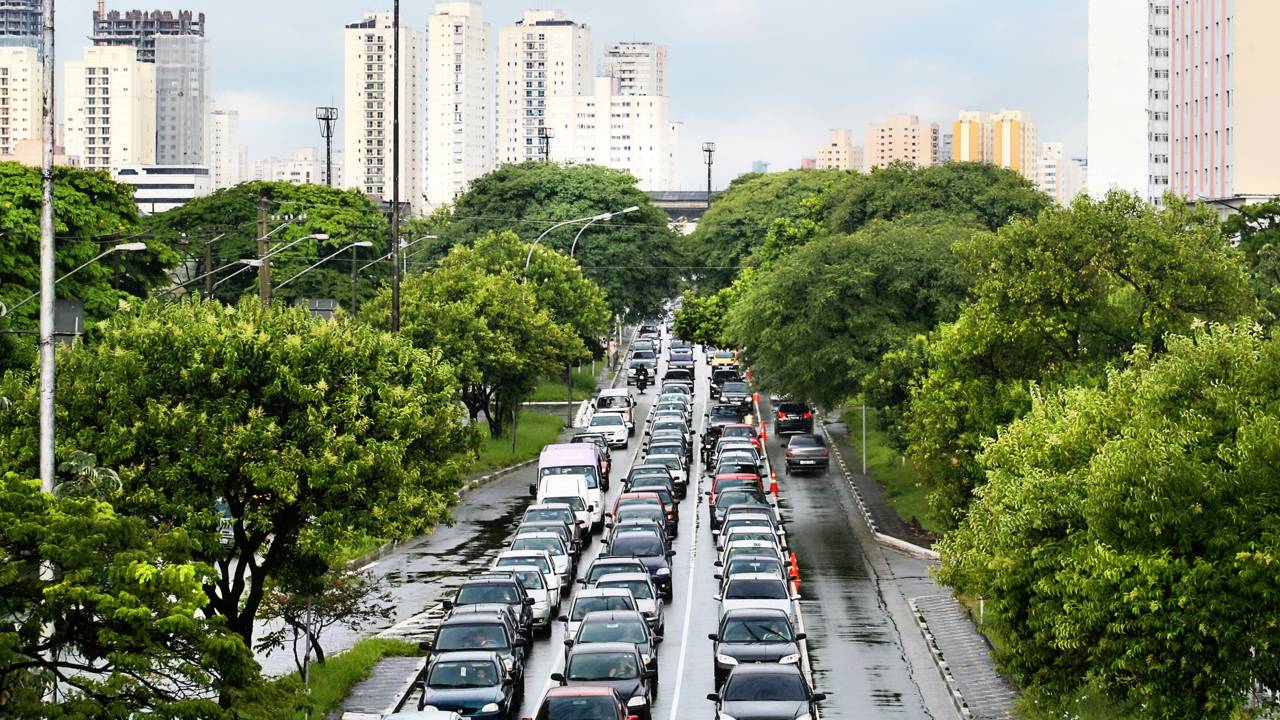 Os carros com melhor desempenho para enfrentar o trânsito das cidades brasileiras