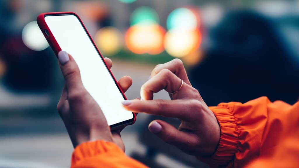 Como reduzir o tempo de tela e recuperar a saúde dos seus olhos
