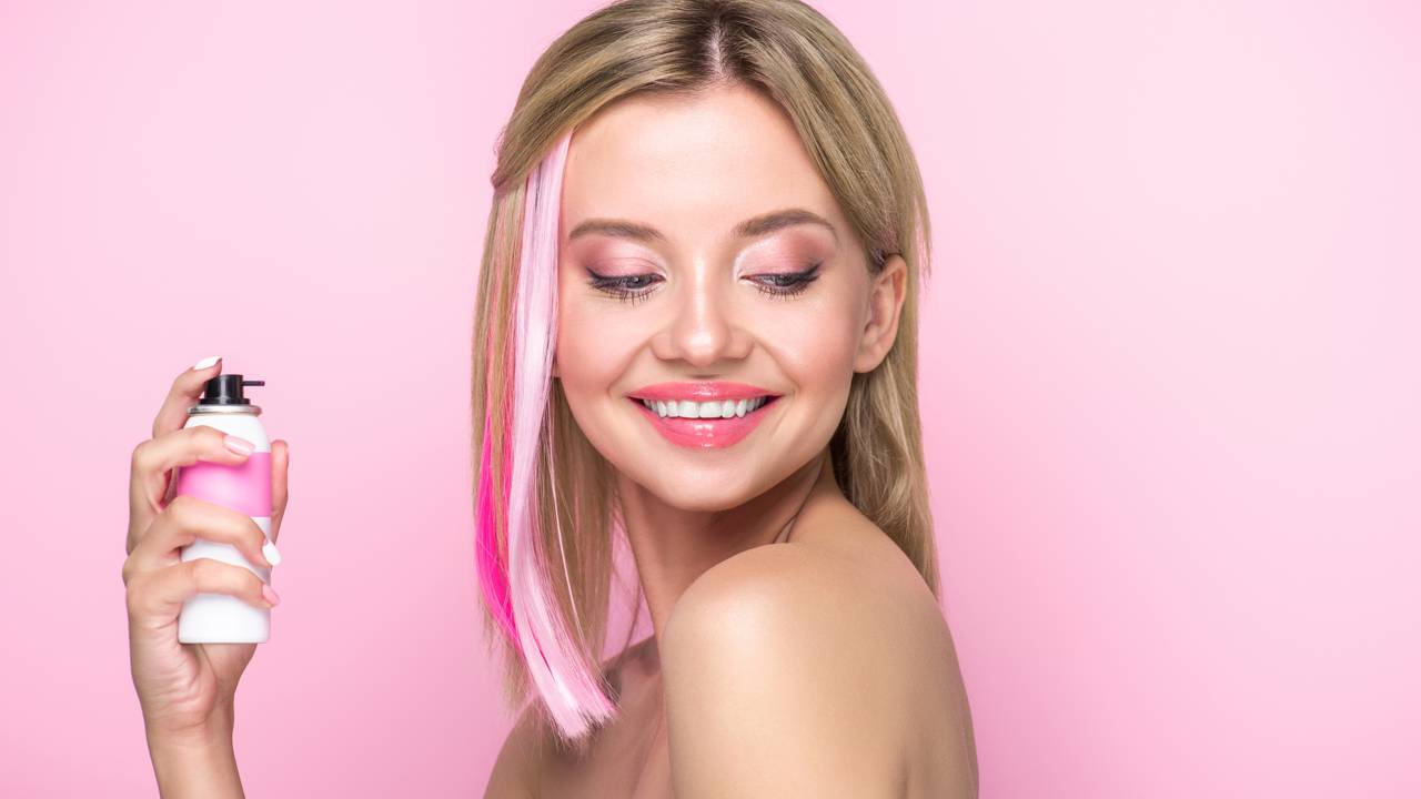 O verão é a estação ideal para mudar o visual e optar por cores vibrantes no cabelo. Com tons ousados, você pode destacar sua personalidade e abraçar a diversão e a alegria da estação