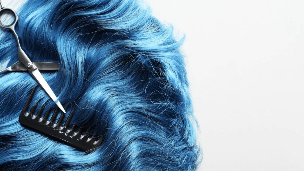 O verão é a estação ideal para mudar o visual e optar por cores vibrantes no cabelo. Com tons ousados, você pode destacar sua personalidade e abraçar a diversão e a alegria da estação