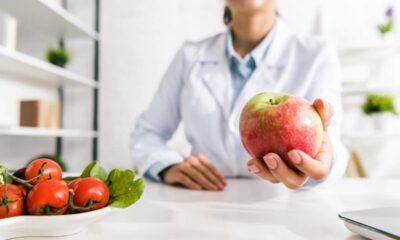 A hora do dia em que você come uma maçã faz diferença quando se trata de perda de peso, segundo especialistas