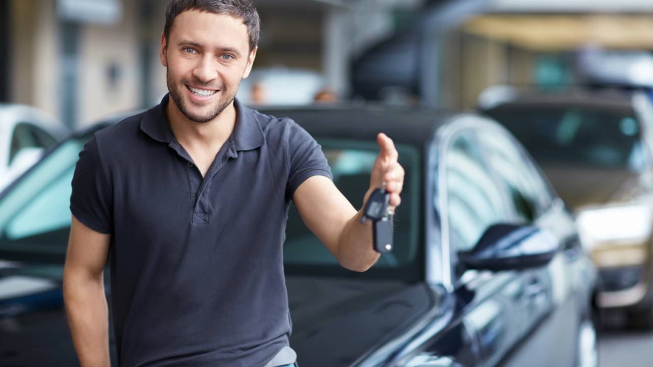 O que avaliar ao comprar um carro usado e como evitar problemas