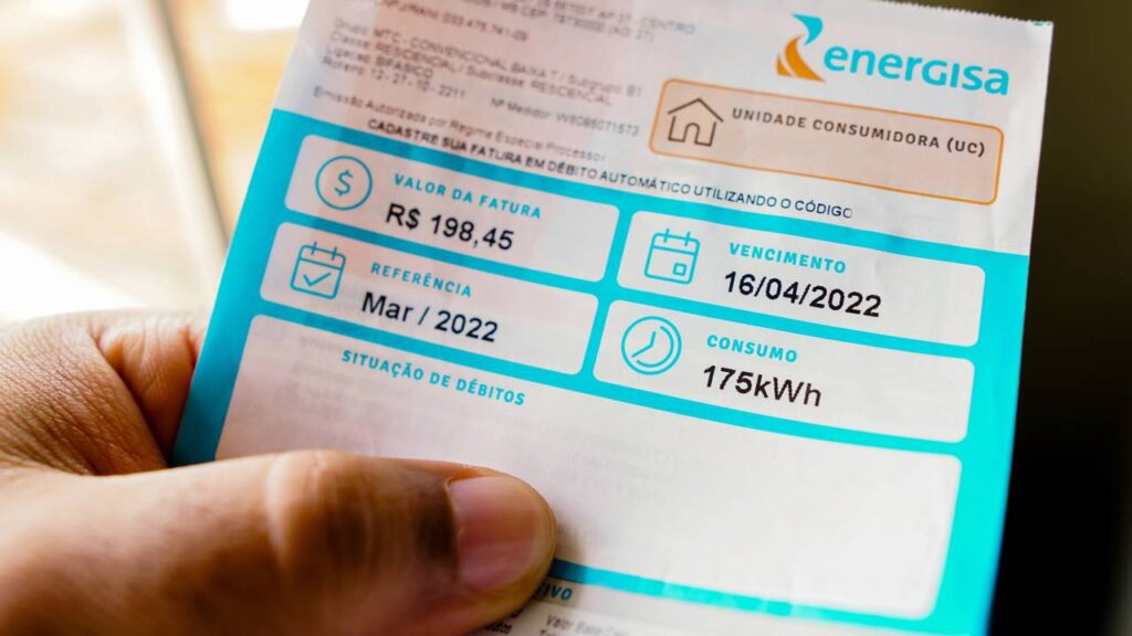 Cinco formas simples de economizar energia em casa e reduzir a conta de luz