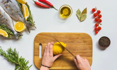 Eliminar o forte odor de peixe de utensílios é um desafio comum, principalmente para quem cozinha com frequência.