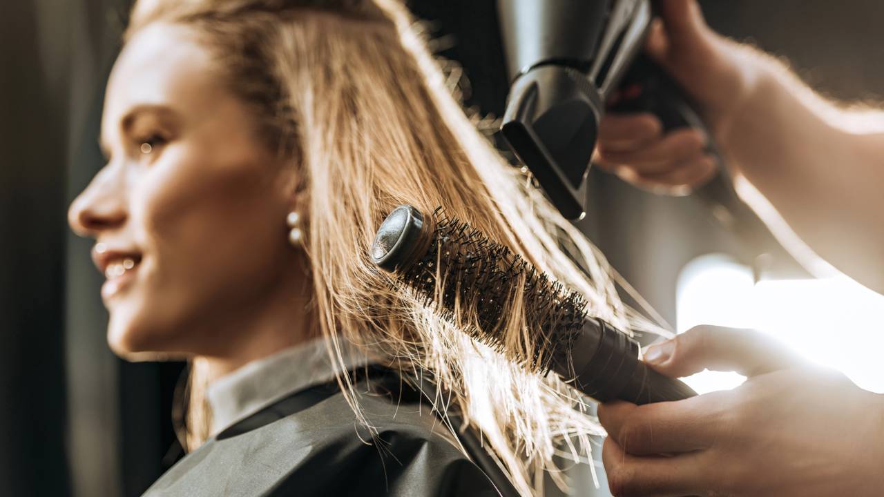 Esse corte tem feito sucesso por deixar o visual leve e moderno sem esforço