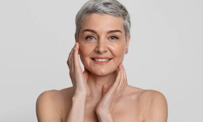 Cuidados simples com a pele antes da maquiagem para mulheres 50+