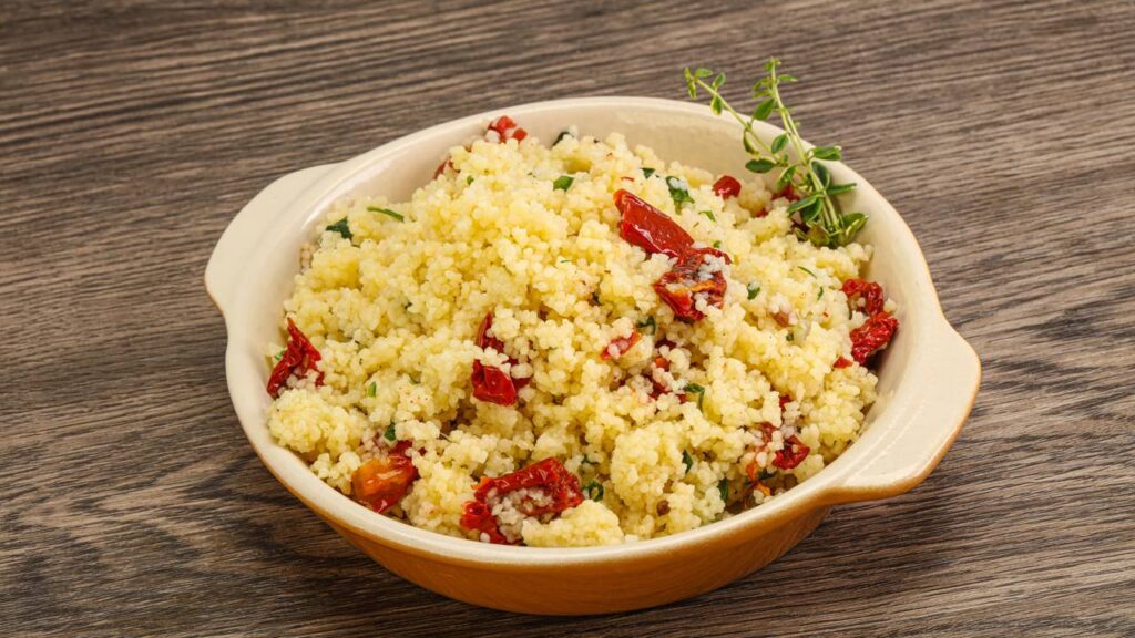 Como preparar o verdadeiro cuscuz nordestino simples e delicioso