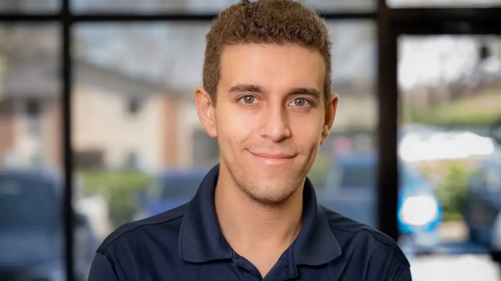 Quem era Daniel Naroditsky, o mestre de xadrez que morreu aos 29 anos