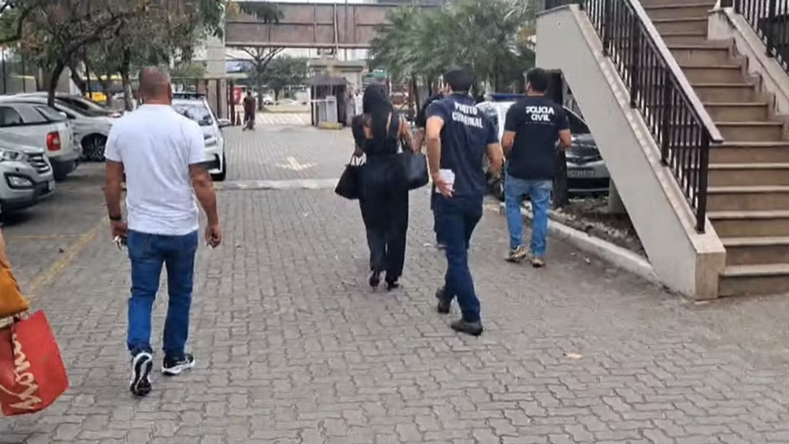 Polícia interdita clínica de estética odontológica no Recreio, no Rio de Janeiro