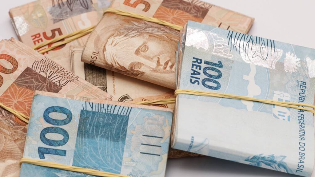 Justiça absolve funcionário que recebeu pagamento de quase R$ 1 milhão por engano