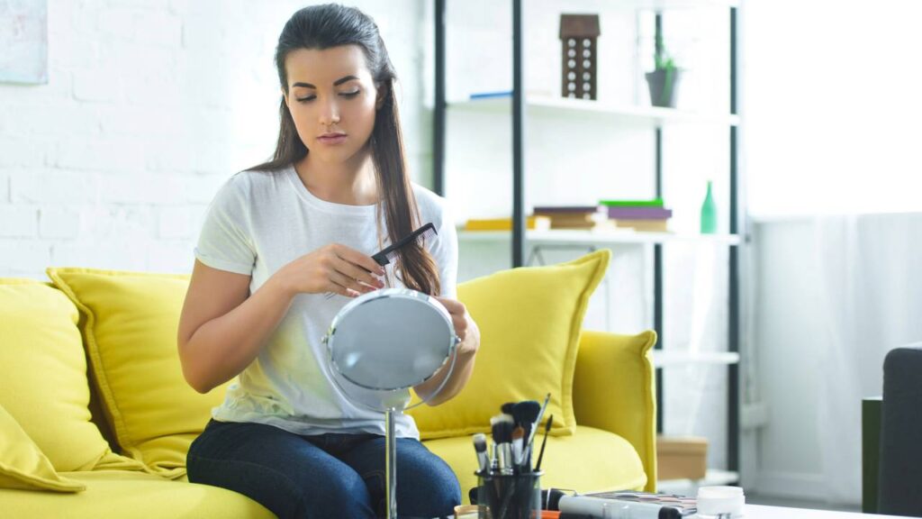 5 penteados rápidos que deixam o visual com cara de salão mesmo em dias corridos