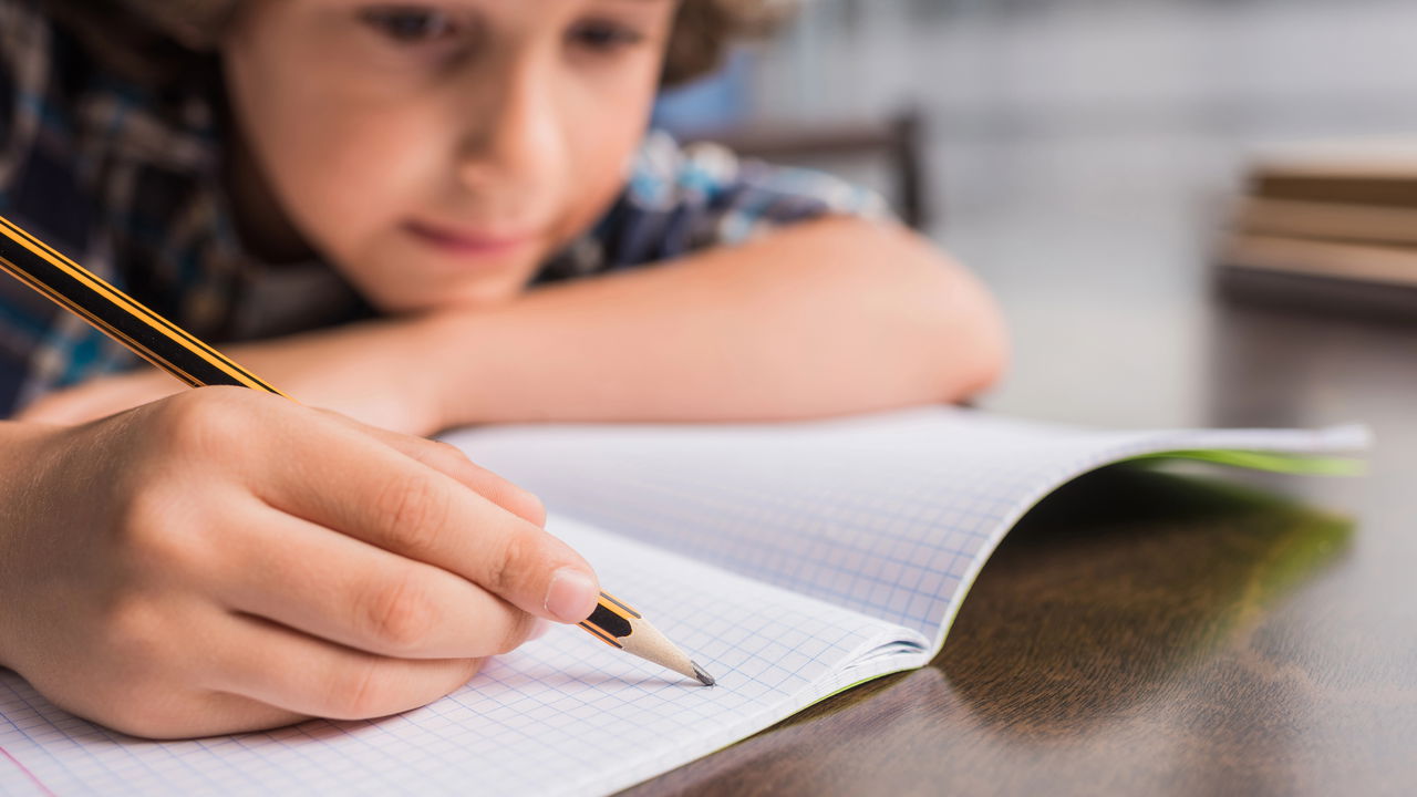 A dúvida sobre como se escreve "mim" ou "min" é comum entre falantes da língua portuguesa, especialmente na comunicação escrita