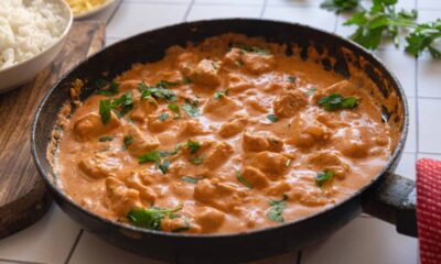 Receita rápida de estrogonofe de frango delicioso com poucos ingredientes