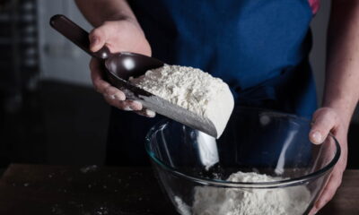 Você sabia que a farinha pode ser uma aliada valiosa na hora de polir seus talheres