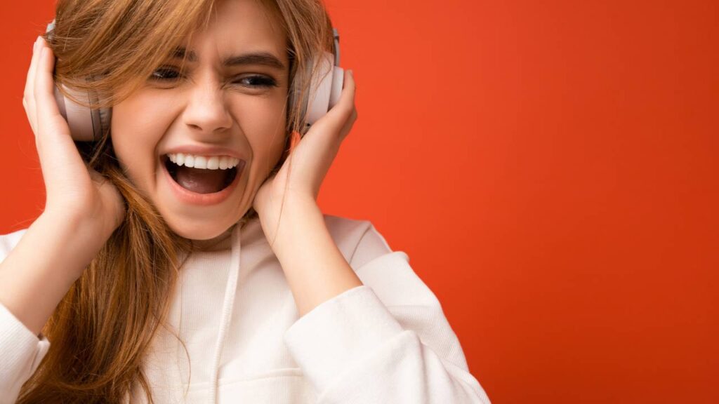 Três fones de ouvido Bluetooth bons e baratos que valem cada centavo
