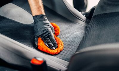 Comecei a usar bicarbonato de sódio no banco do carro e o interior ficou muito mais cheiroso