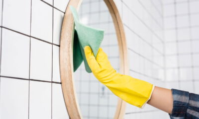 Manter os espelhos da sua casa realmente brilhantes e livres de marcas exige técnica e um produto eficaz. O álcool surge como uma excelente solução