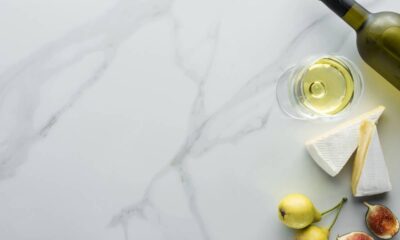 Desde que comecei a usar pano macio para limpar o mármore, as manchas não aparecem mais