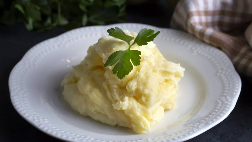 A receita de purê de batata mais simples e deliciosa que existe
