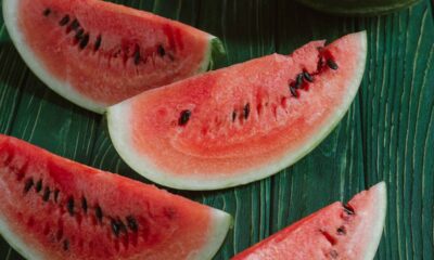 Veja como cultivar melancia com pouco espaço e colher frutas saborosas